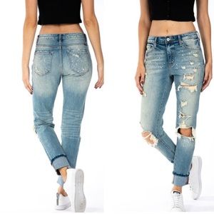 boyfriend jeans ripped knees